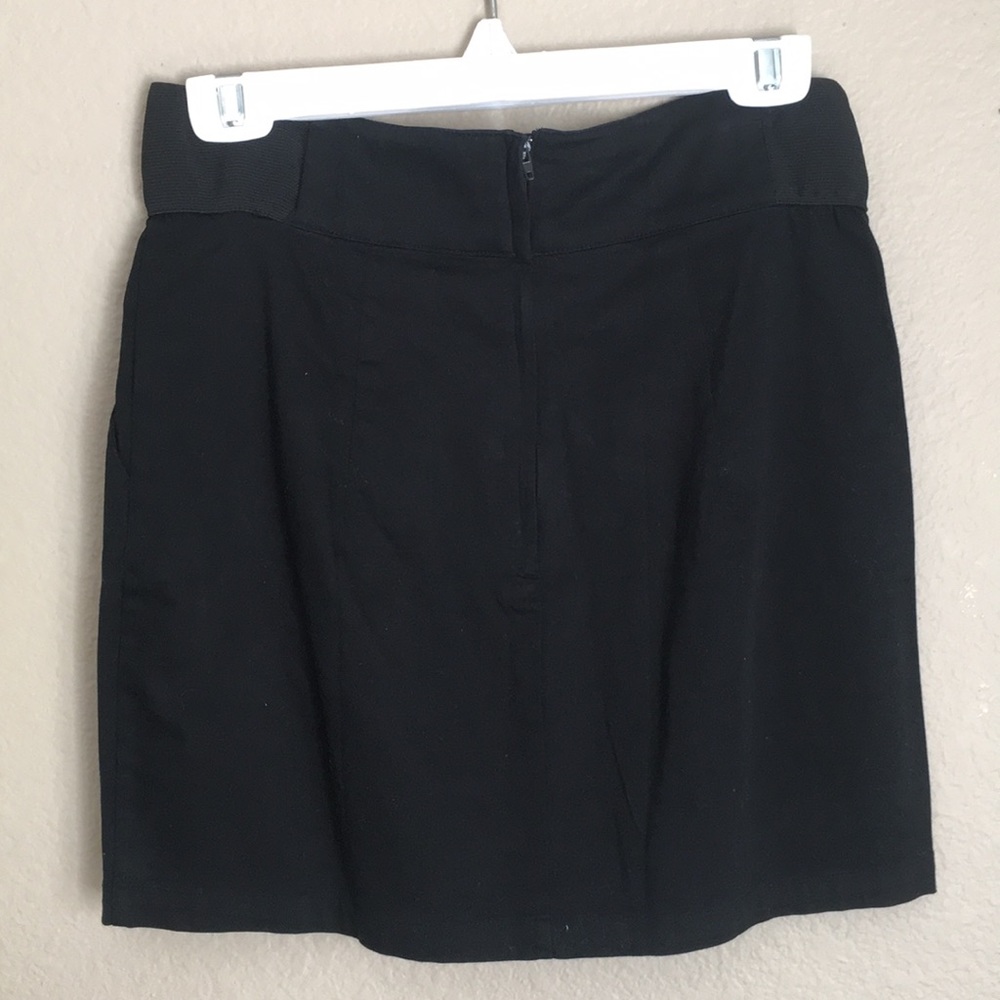 Women’s H&M black skirt. Med. Excellent condition